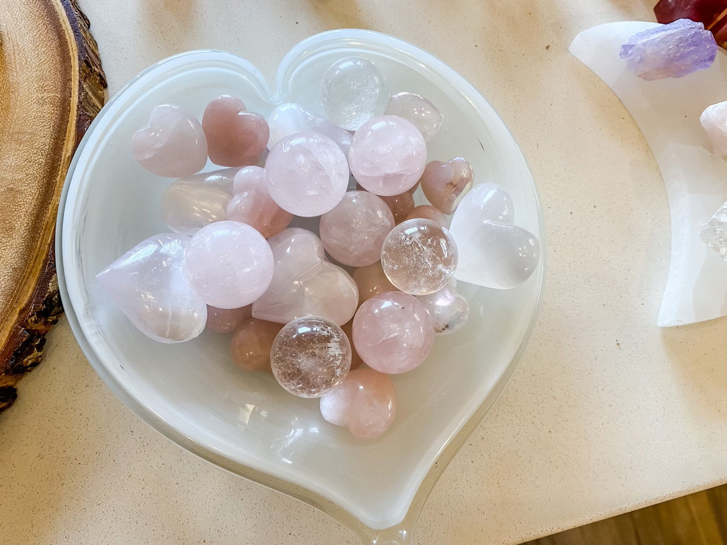 Natural Rose Quartz Heart Carved Stone for Love, Healing, and Peace - Altar Decor, Meditation, Reiki, Chakra Work - 30-35mm - Crystals for everyone • Crystals And Cord