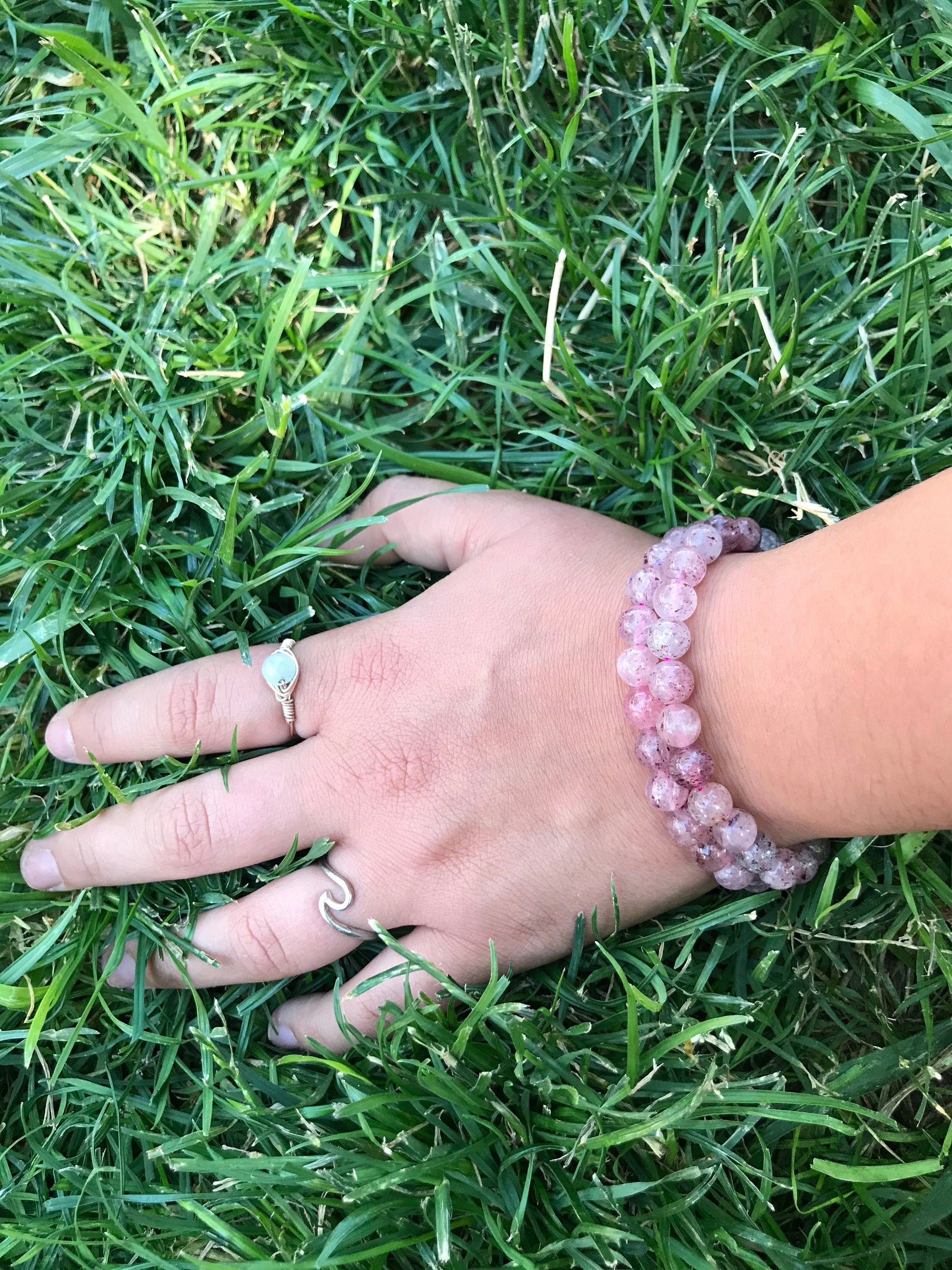 Red Aventurine Bracelet – 8mm Natural Gemstone Beads – Stretch Crystal Bracelet for Vitality, Courage, Grounding & Chakra Healing - Crystals for everyone • Crystals And Cord