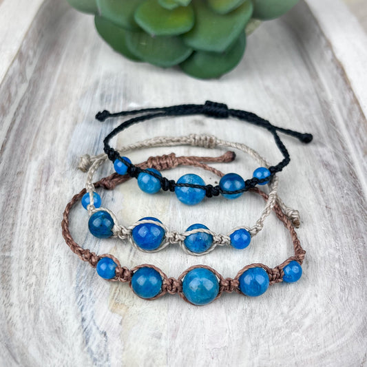 Blue Apatite Hand-Knotted Bracelet – Coastal Soul Crystal Jewelry for Manifestation & Spiritual Alignment - Crystals for everyone • Crystals And Cord
