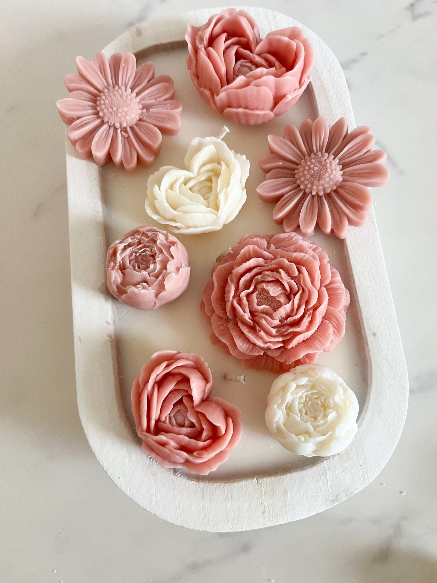 Flower Garden Candle in Dough Bowl, Hand Poured Wax, Long Lasting Candle, gift, Housewarming, wedding , anniversary - Crystals for everyone • Crystals And Cord