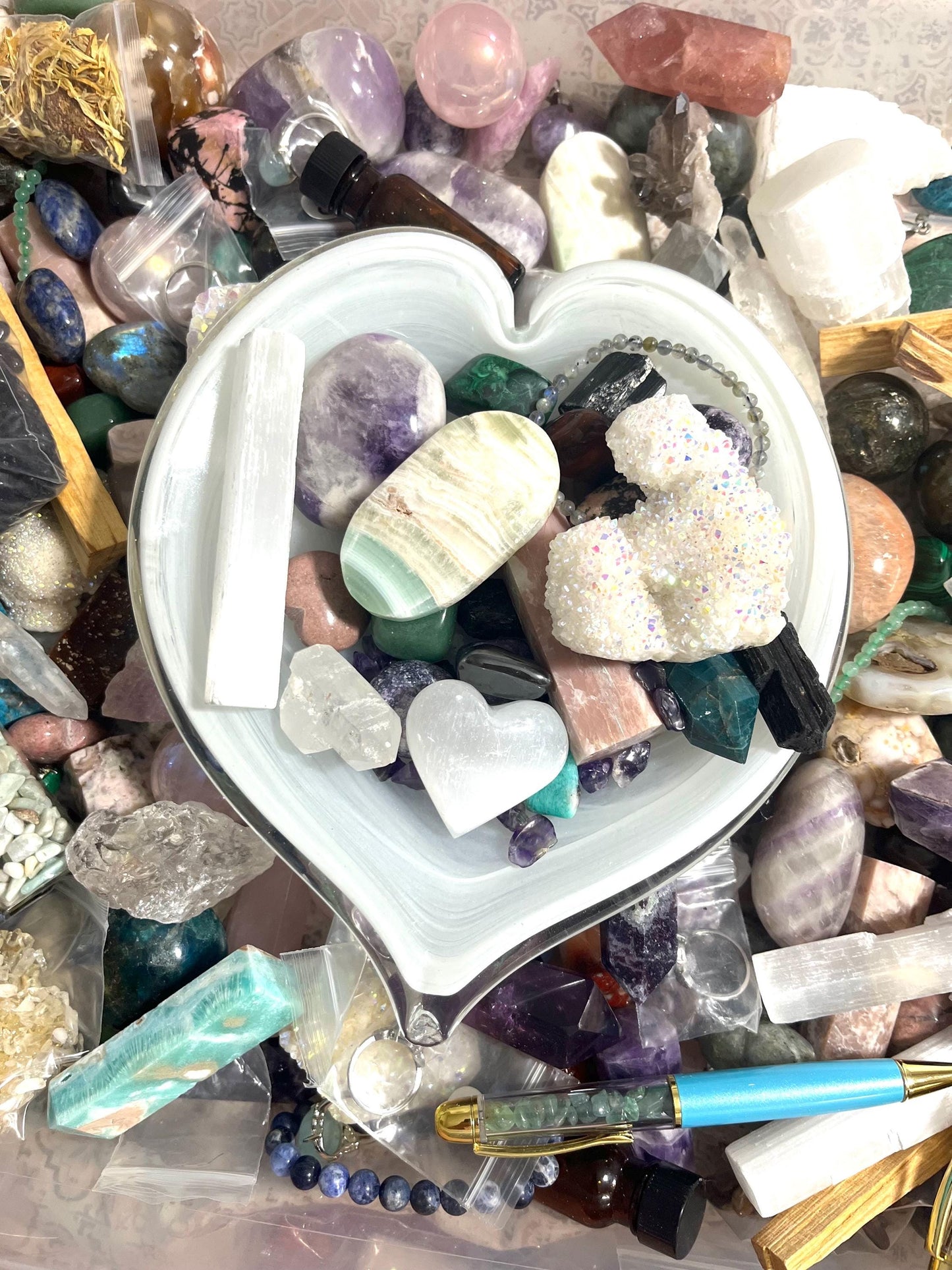 Manifestation Mystery Box – Crystal Confetti Mystery Scoop | Healing Crystals, Gemstone Grab Bag, Surprise Box